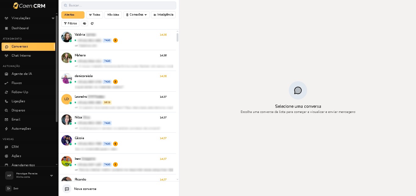 CaenCRM: lista de conversas e central de atendimento